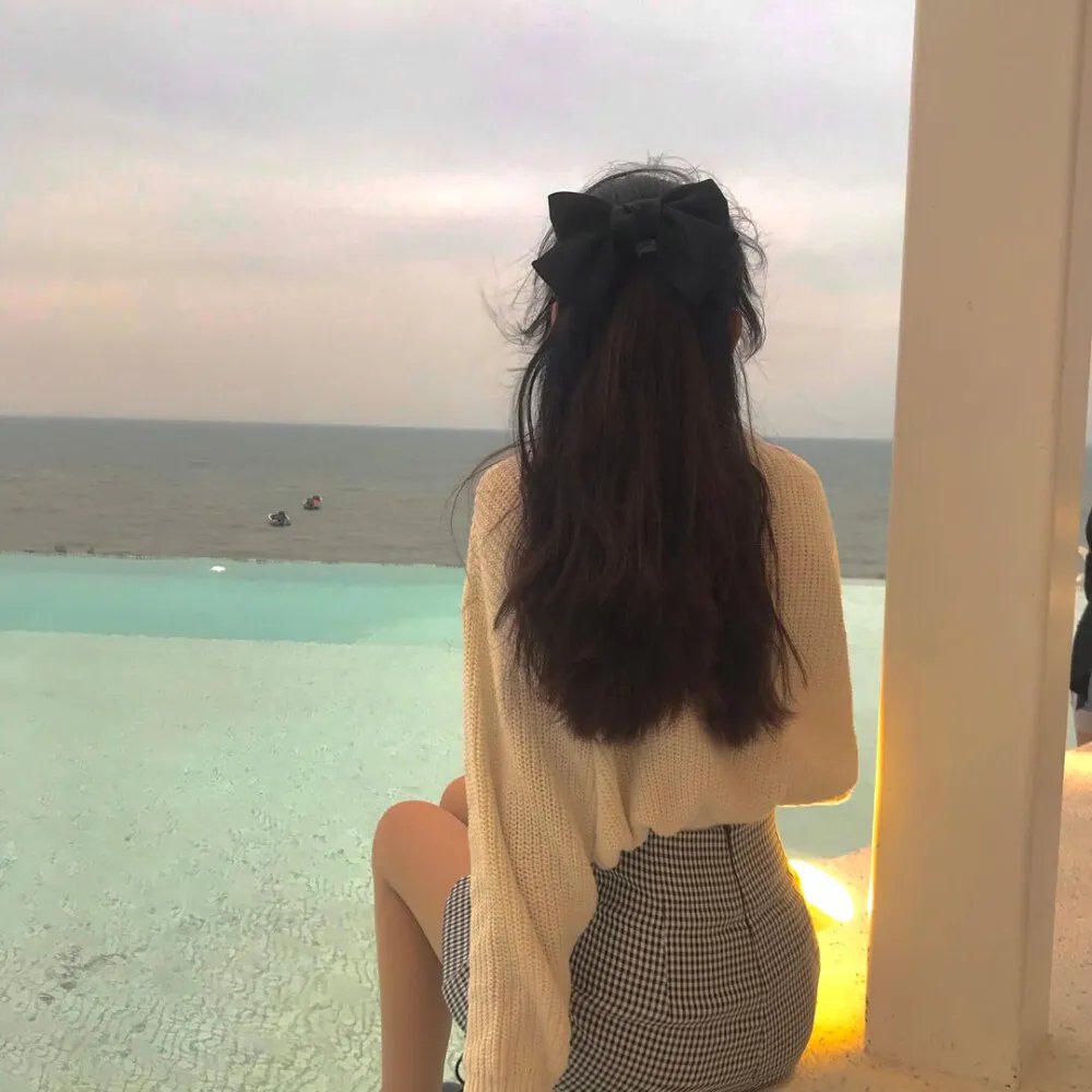 迷之血红海报